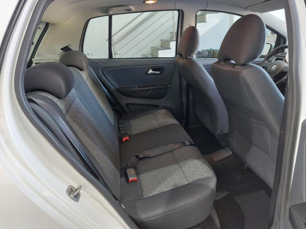 VOLKSWAGEN Fox - Foto