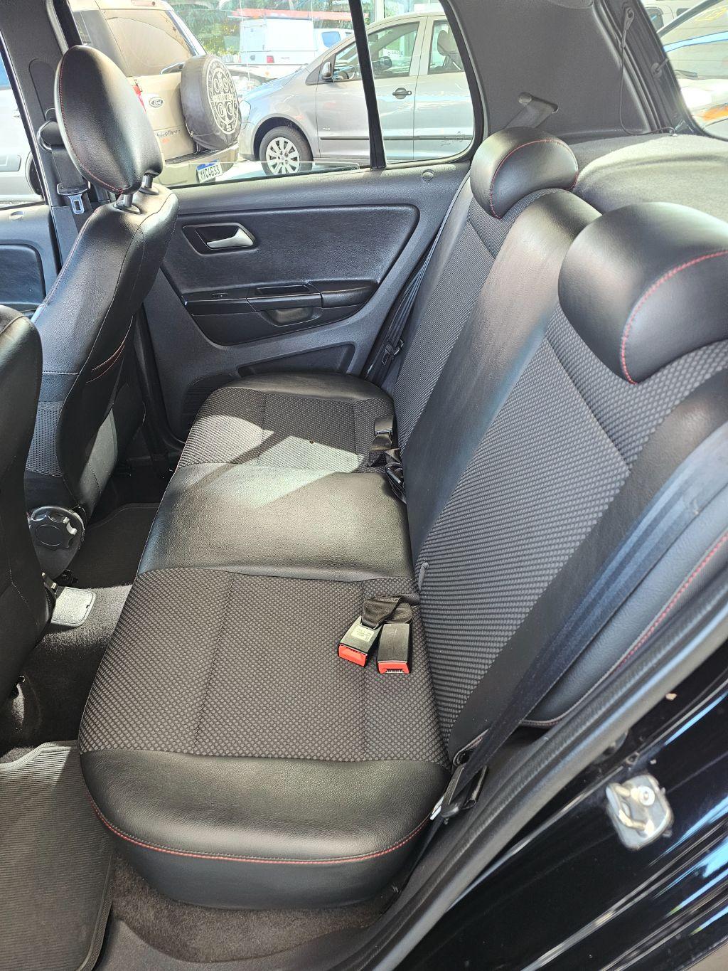 VOLKSWAGEN Fox - Foto