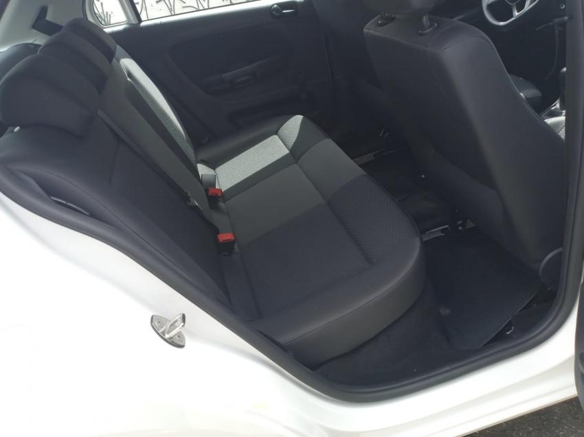 VOLKSWAGEN Gol - Foto