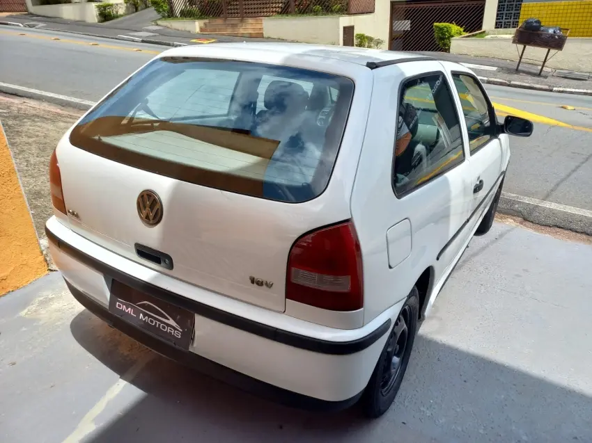 VOLKSWAGEN Gol - Foto