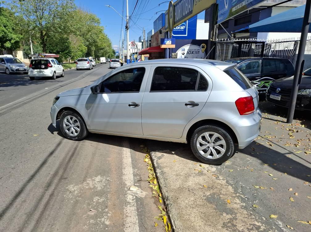 VOLKSWAGEN Gol - Foto