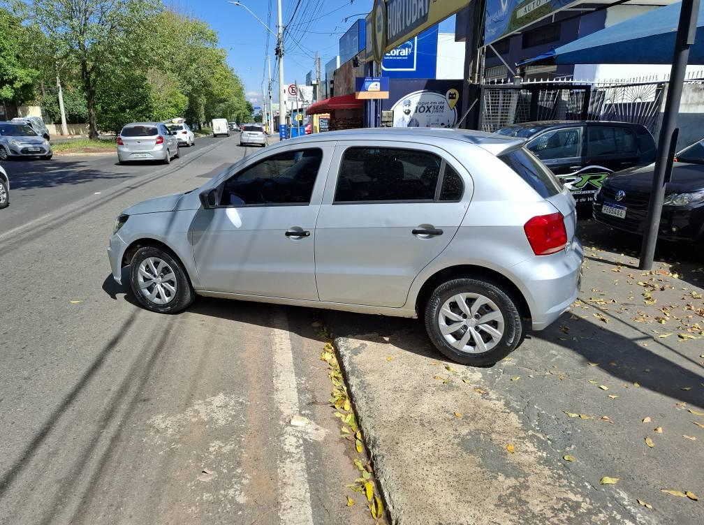 VOLKSWAGEN Gol - Foto