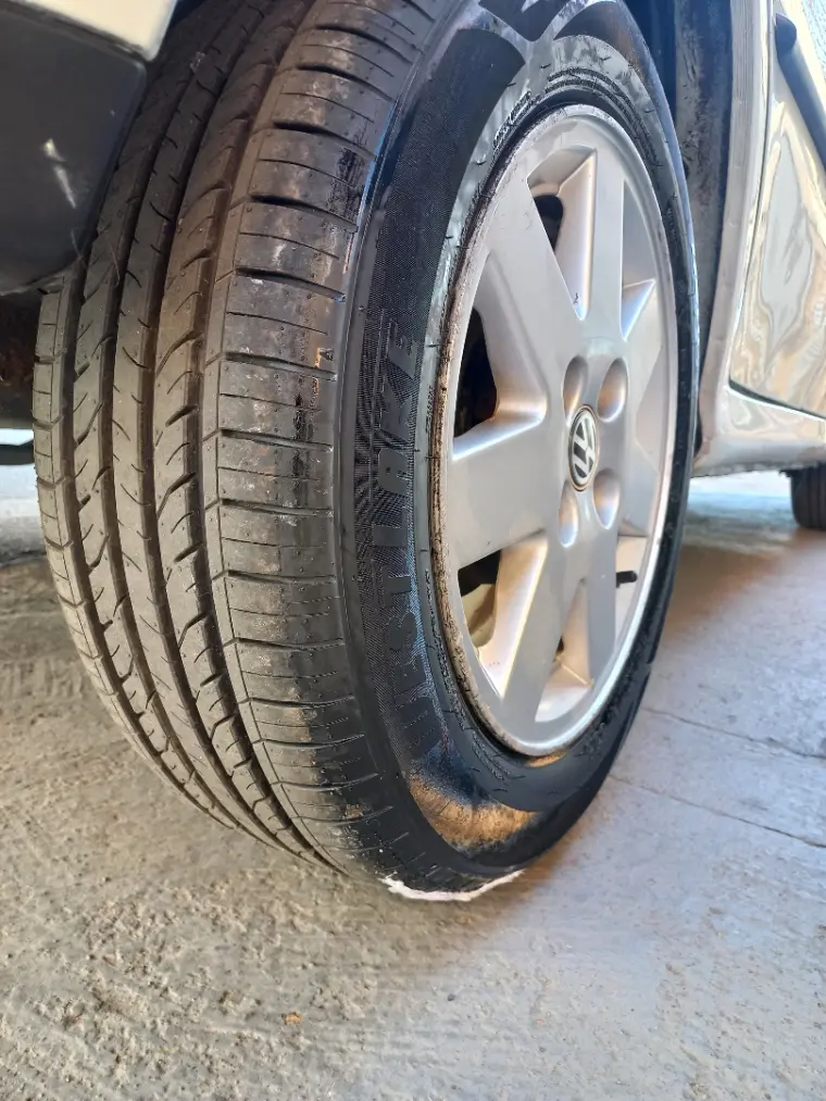 VOLKSWAGEN Gol - Foto