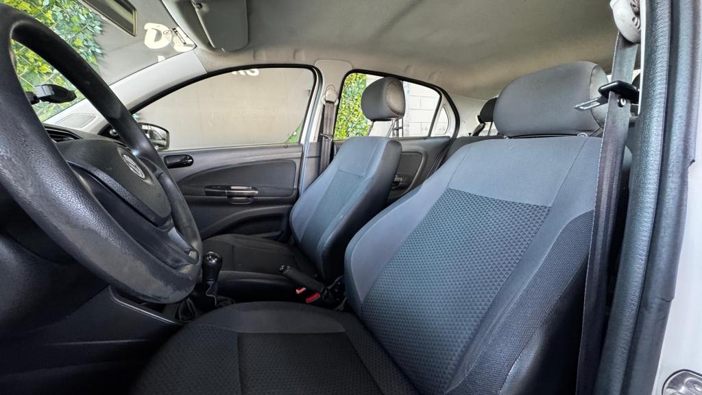 VOLKSWAGEN Gol - Foto