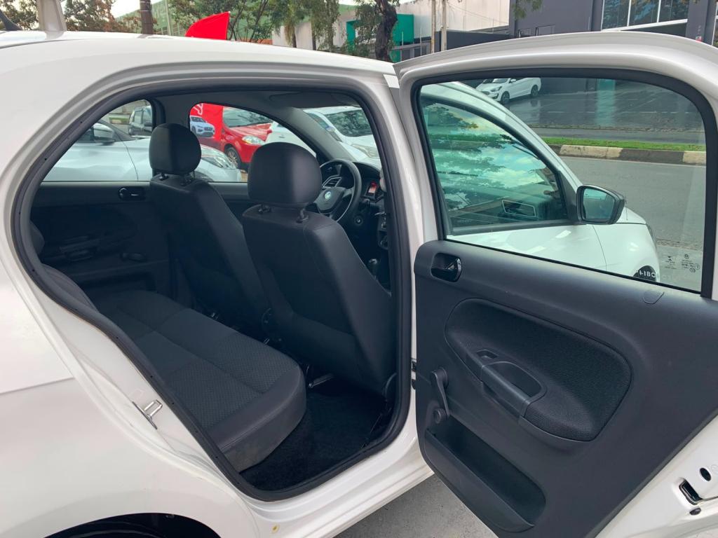 VOLKSWAGEN Gol - Foto