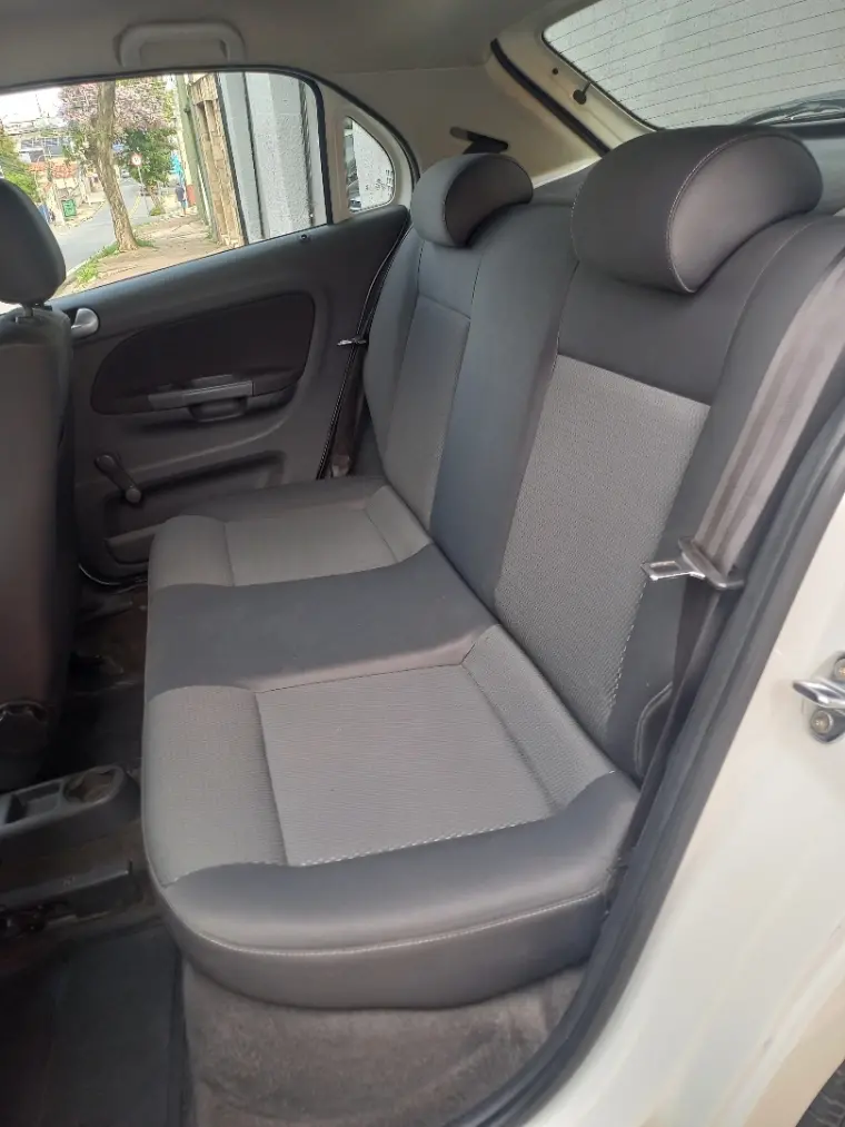 VOLKSWAGEN Gol - Foto