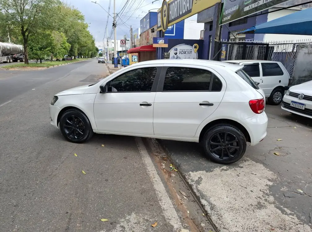 VOLKSWAGEN Gol - Foto