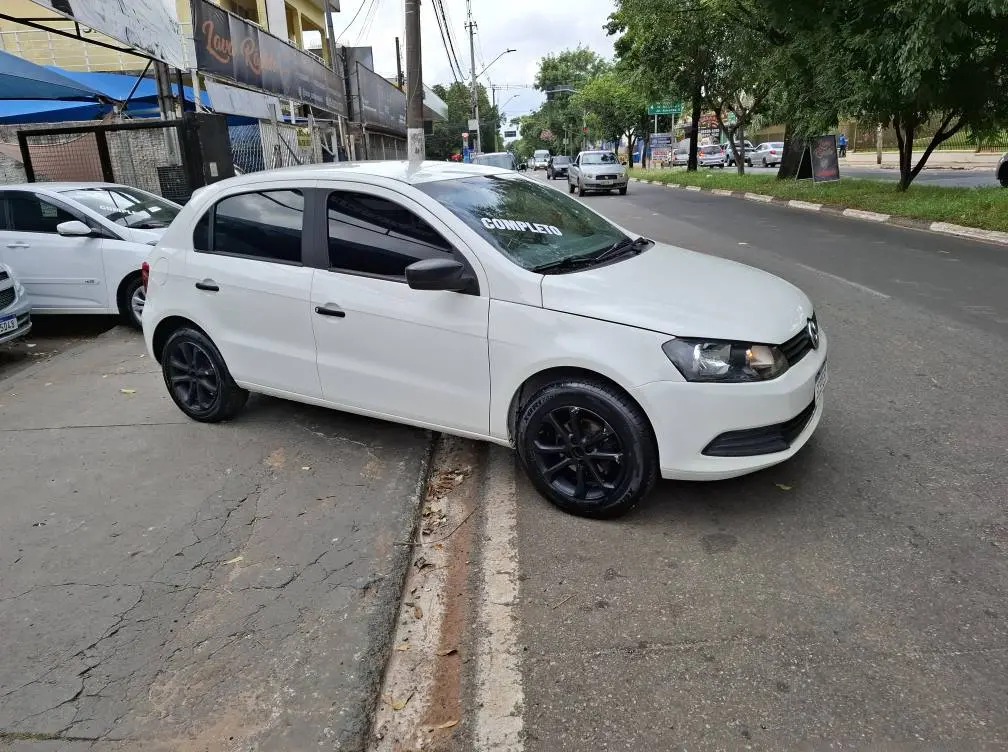 VOLKSWAGEN Gol - Foto