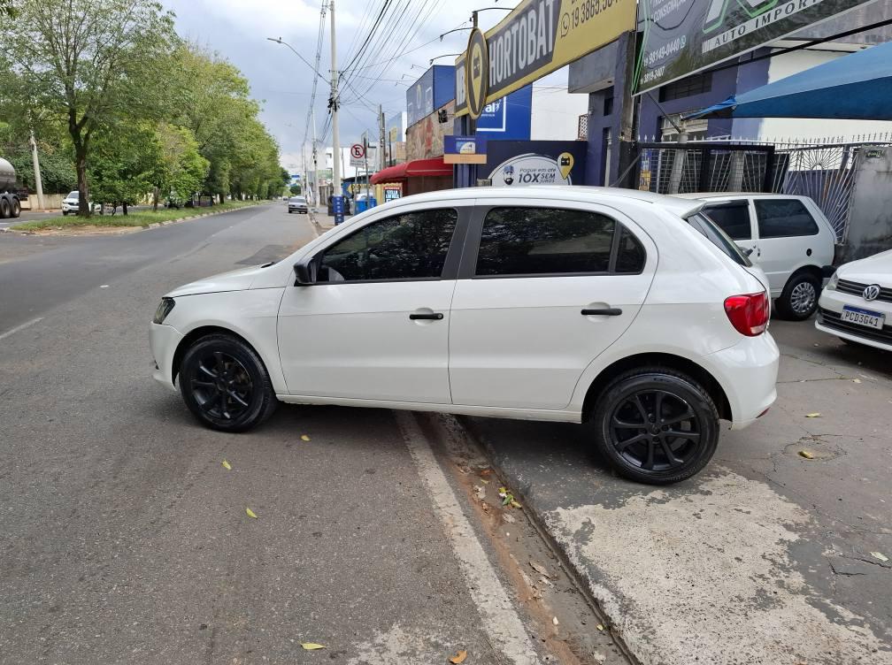 VOLKSWAGEN Gol - Foto