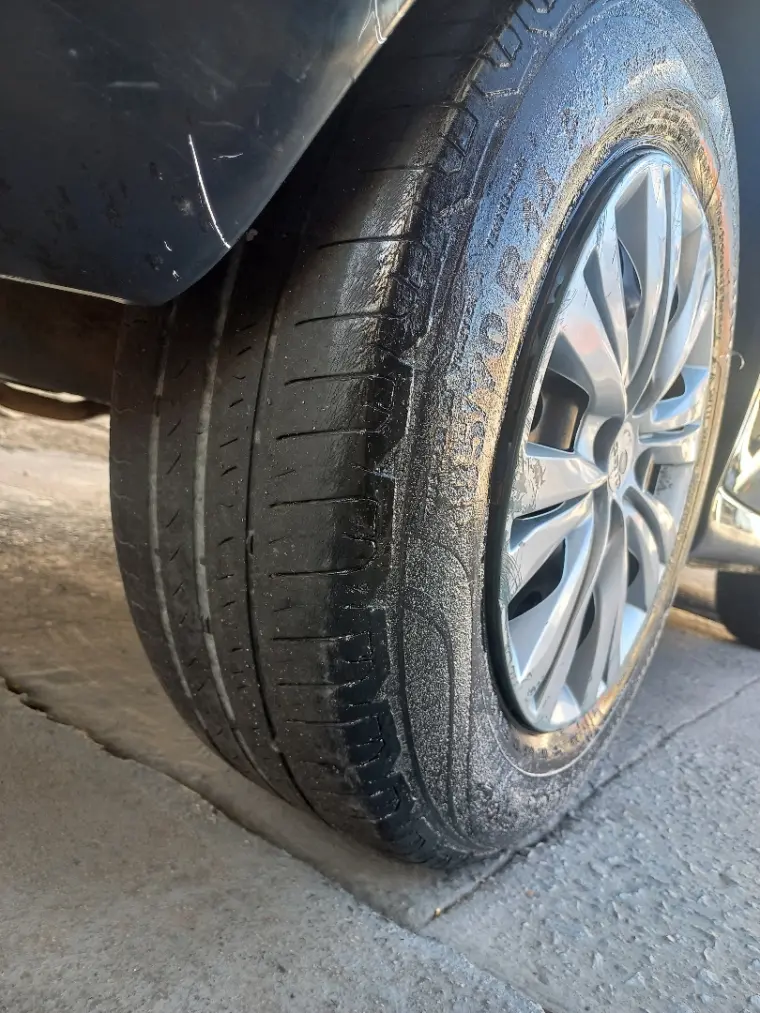 VOLKSWAGEN Gol - Foto