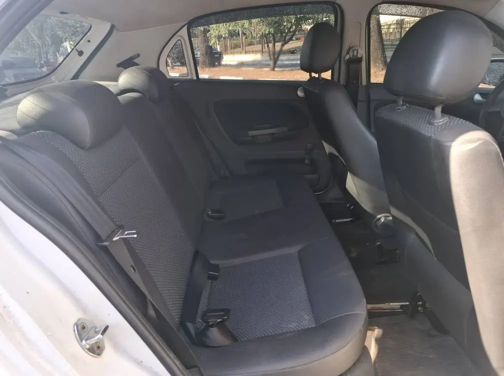 VOLKSWAGEN Gol - Foto