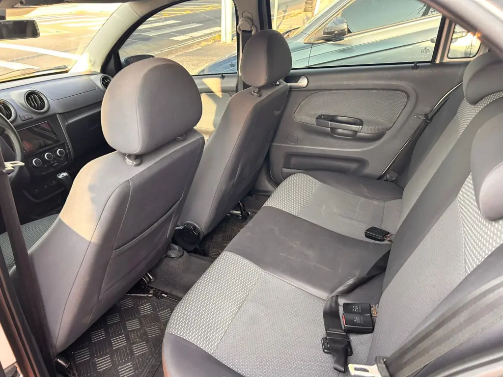 VOLKSWAGEN Gol - Foto