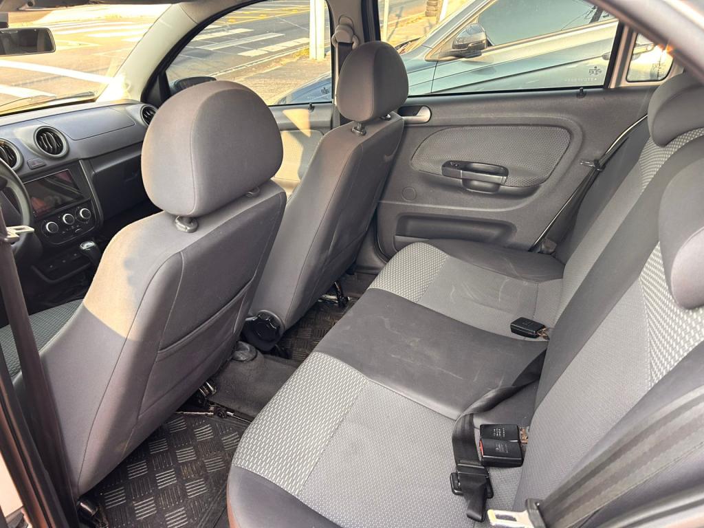 VOLKSWAGEN Gol - Foto