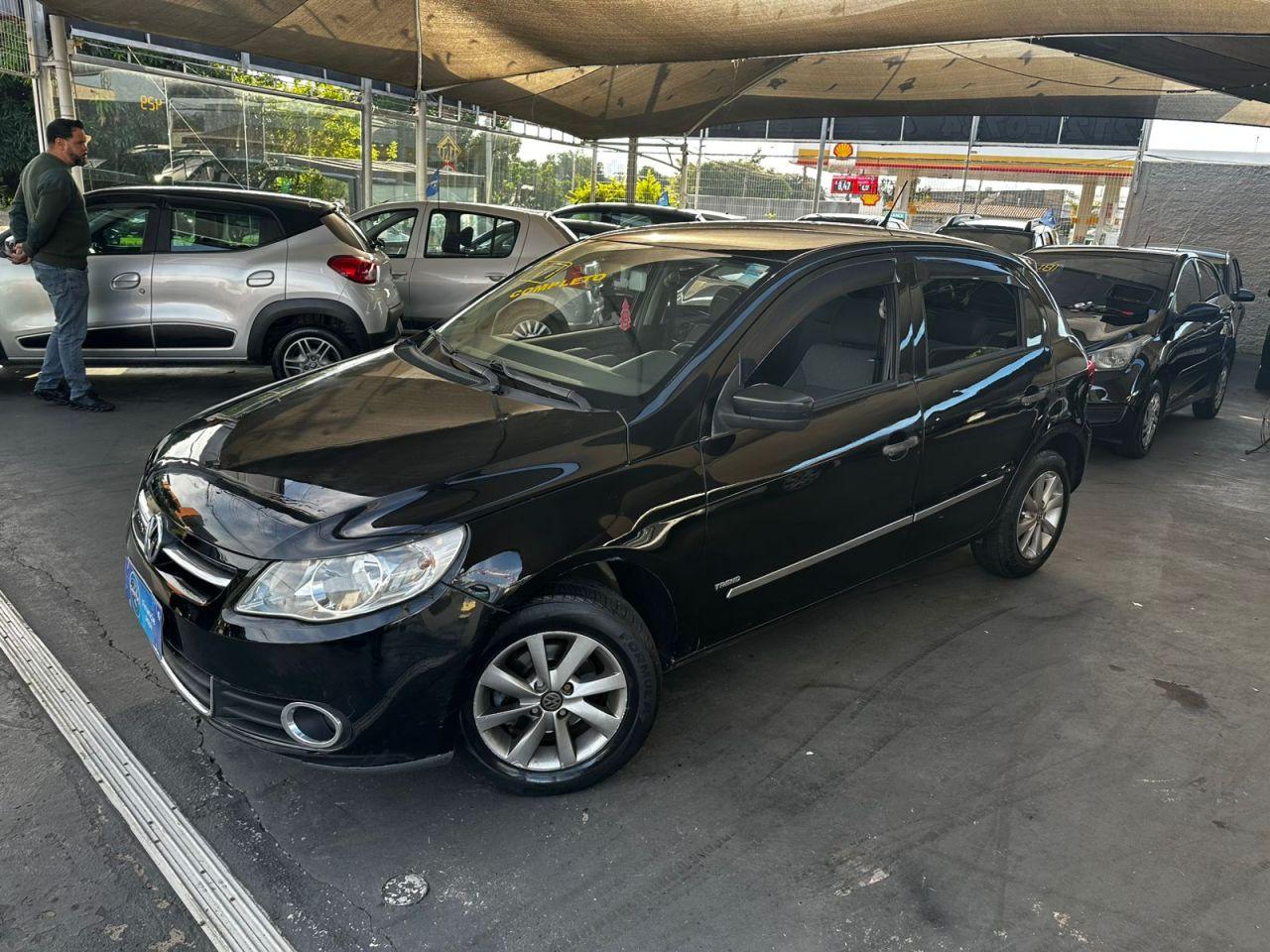VOLKSWAGEN Gol