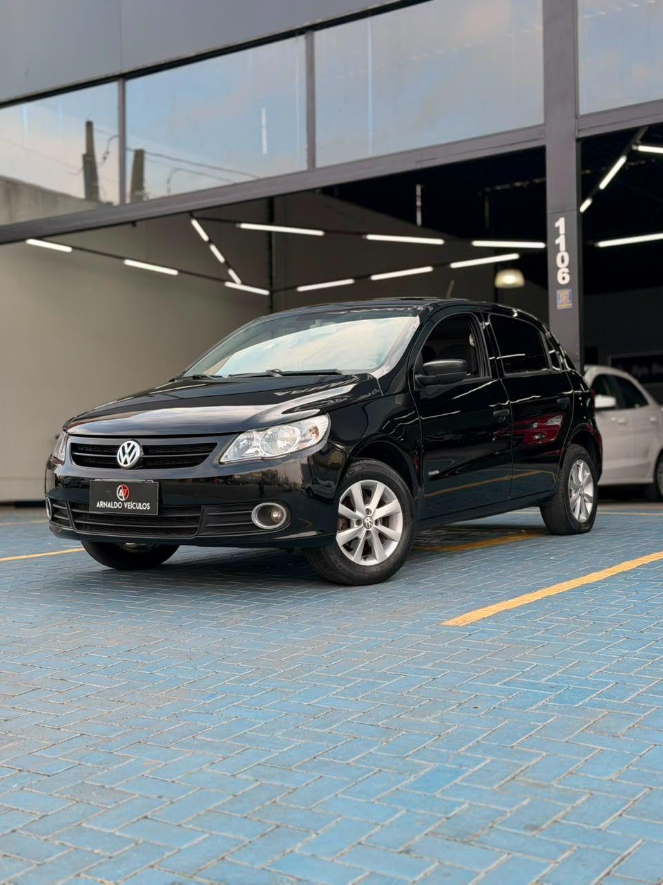 VOLKSWAGEN Gol