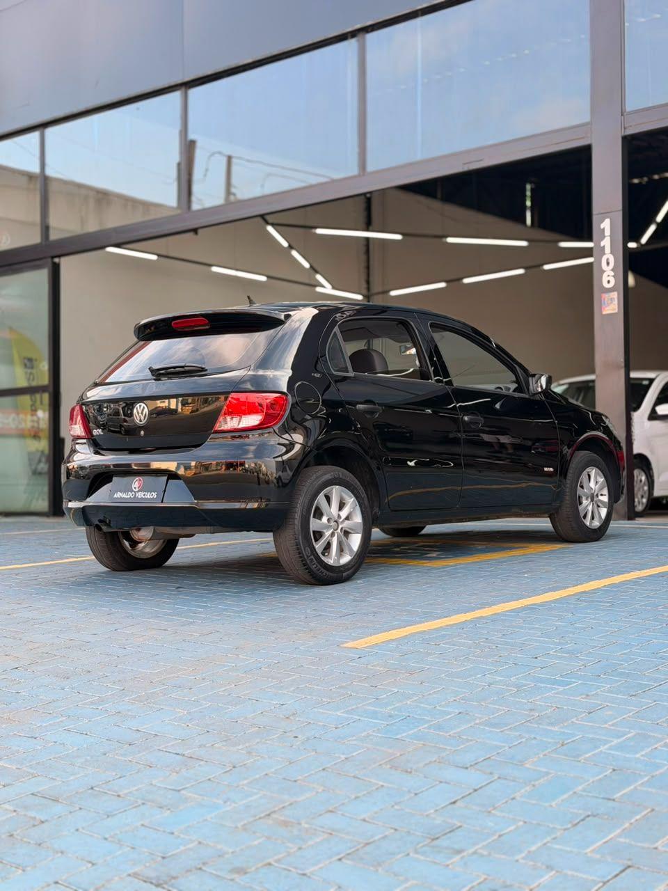 VOLKSWAGEN Gol - Foto