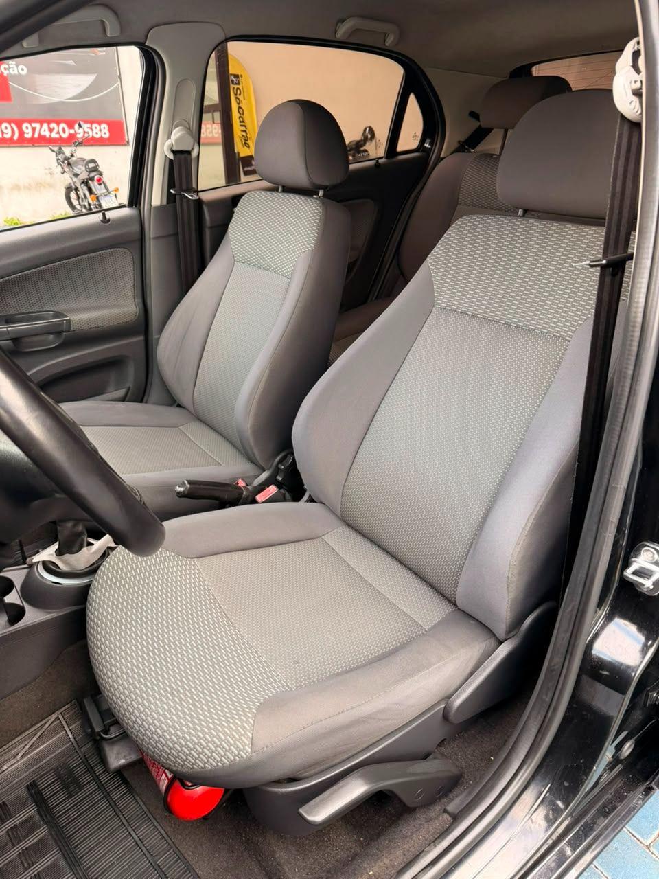 VOLKSWAGEN Gol - Foto