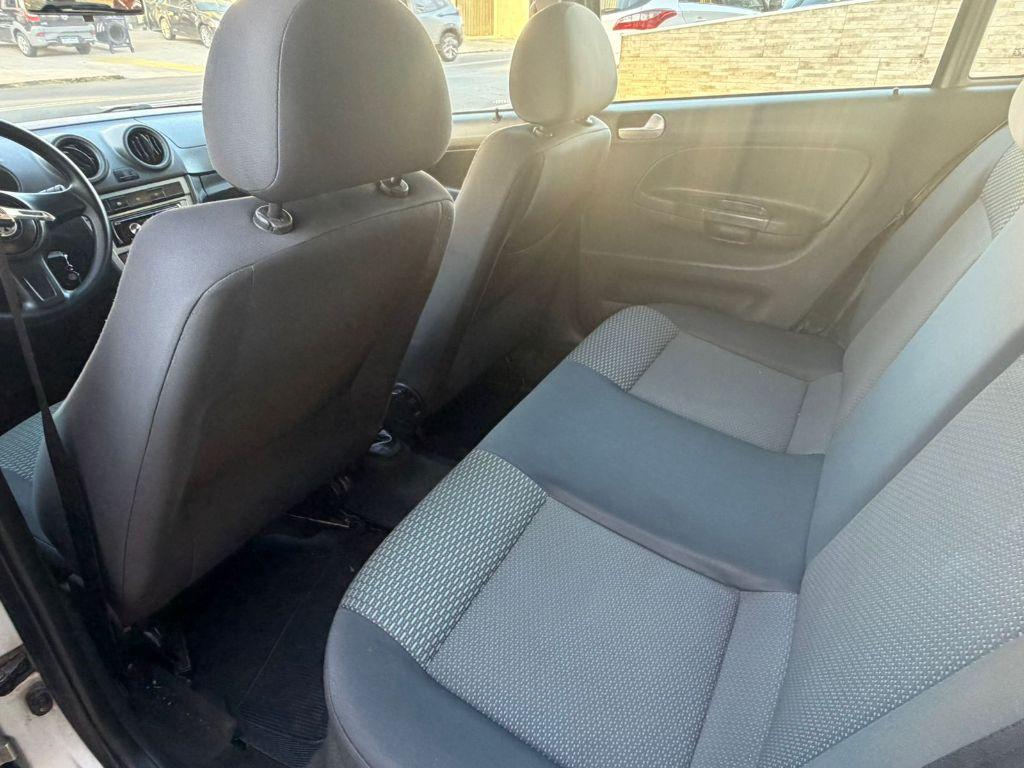 VOLKSWAGEN Gol - Foto