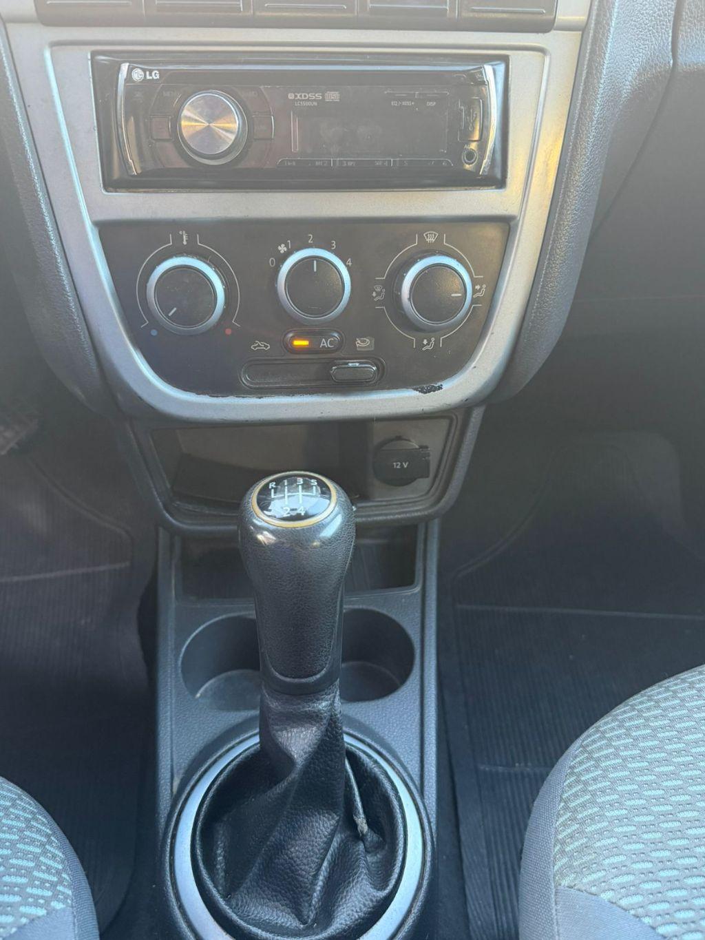 VOLKSWAGEN Gol - Foto