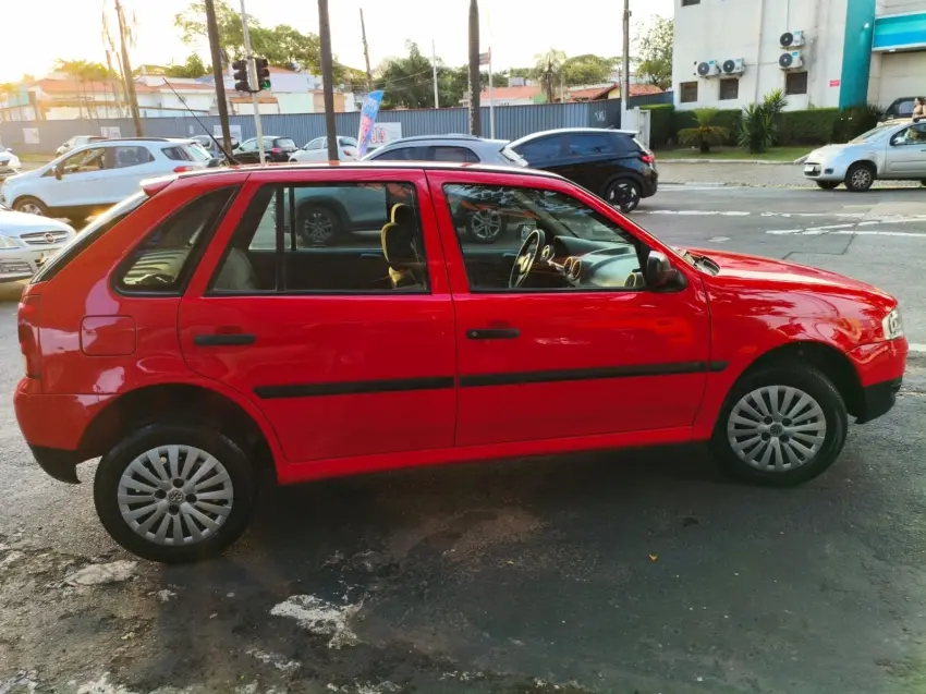 VOLKSWAGEN Gol - Foto