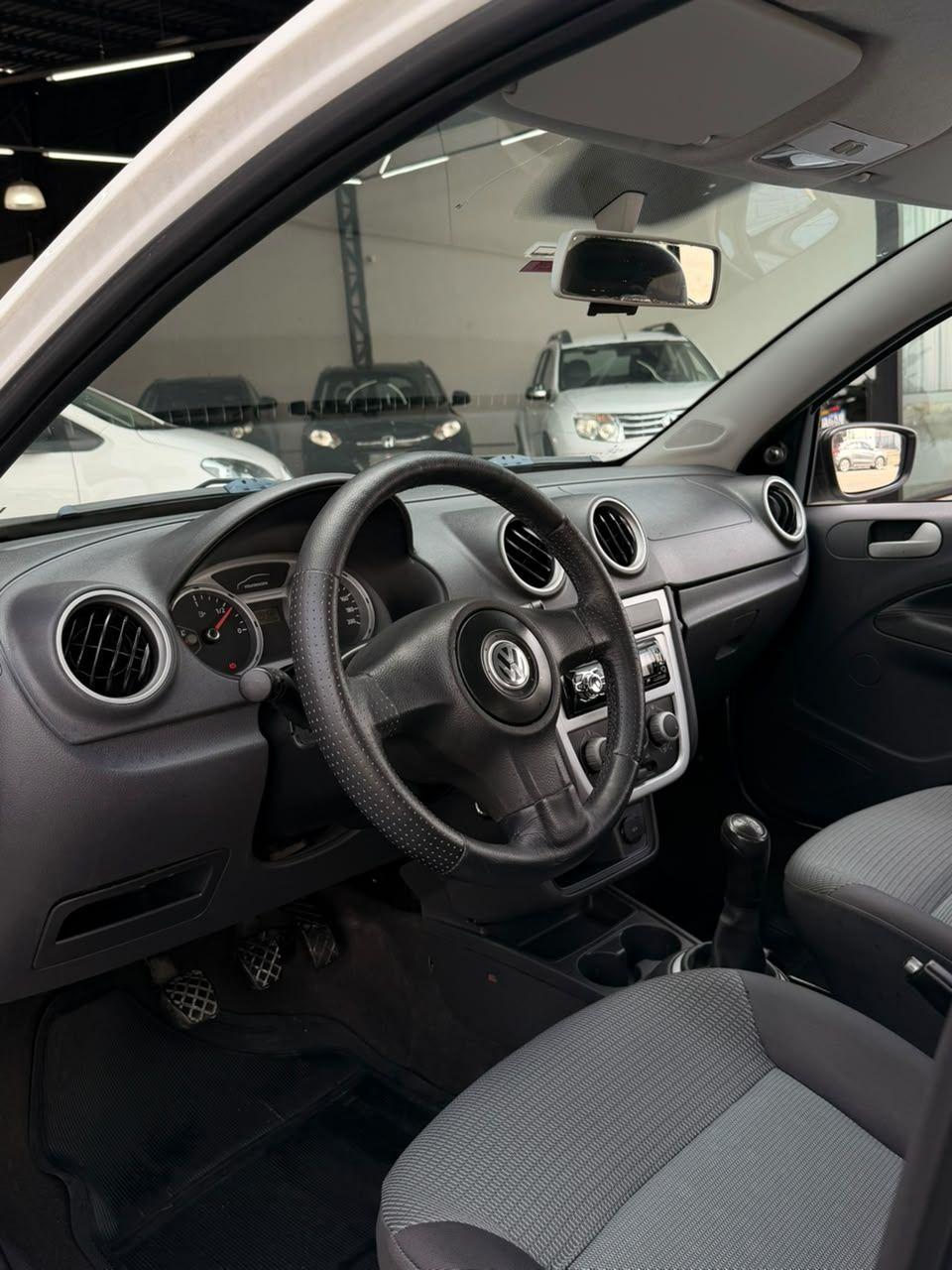 VOLKSWAGEN Gol - Foto