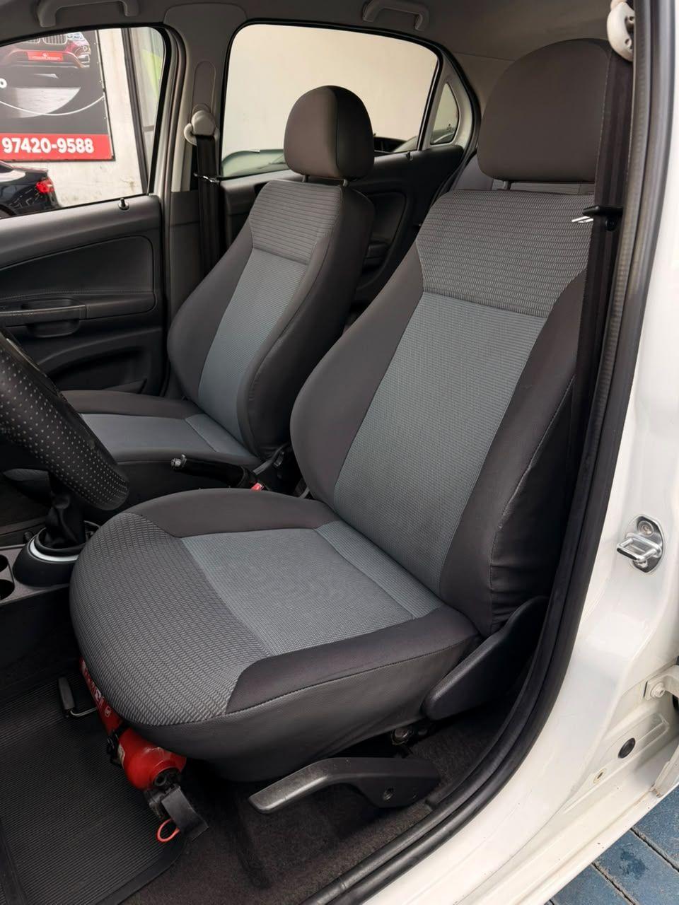 VOLKSWAGEN Gol - Foto