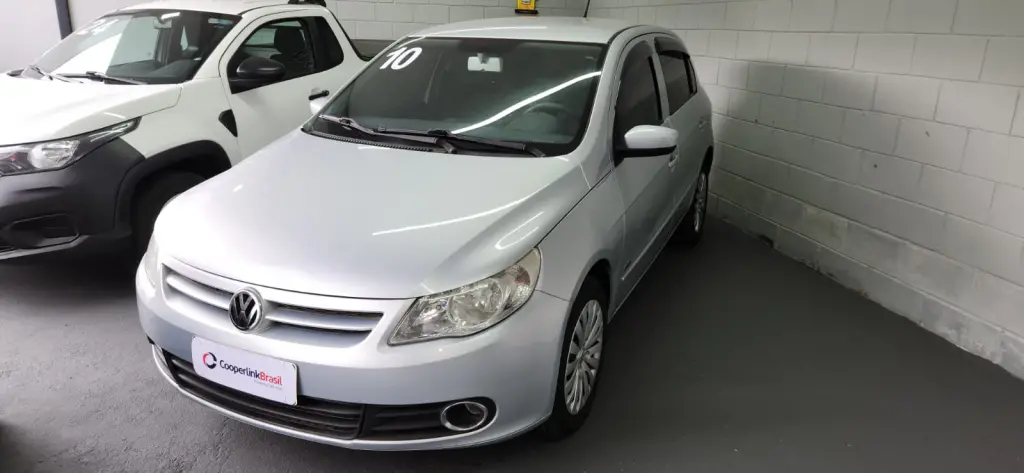 VOLKSWAGEN Gol