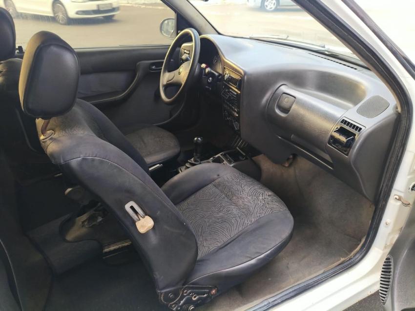 VOLKSWAGEN Gol - Foto