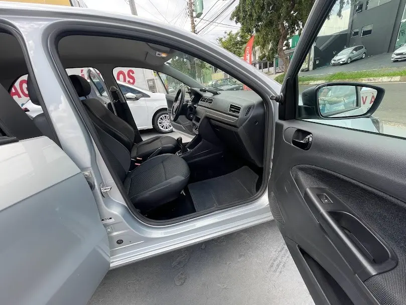 VOLKSWAGEN Gol - Foto