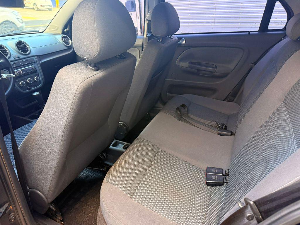 VOLKSWAGEN Gol - Foto