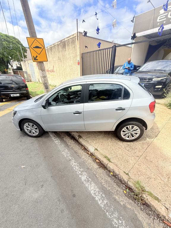 VOLKSWAGEN Gol - Foto