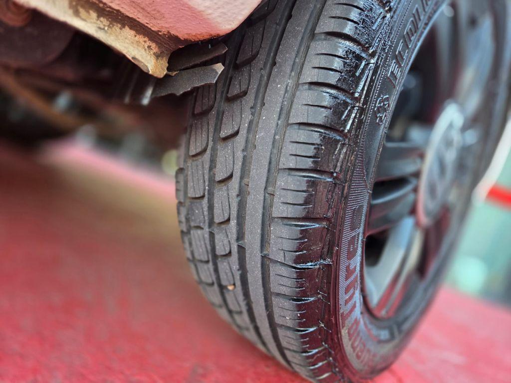 VOLKSWAGEN Gol - Foto