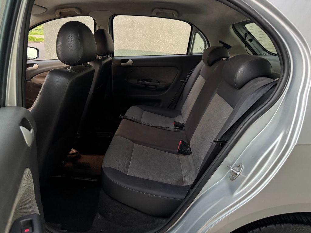 VOLKSWAGEN Gol - Foto
