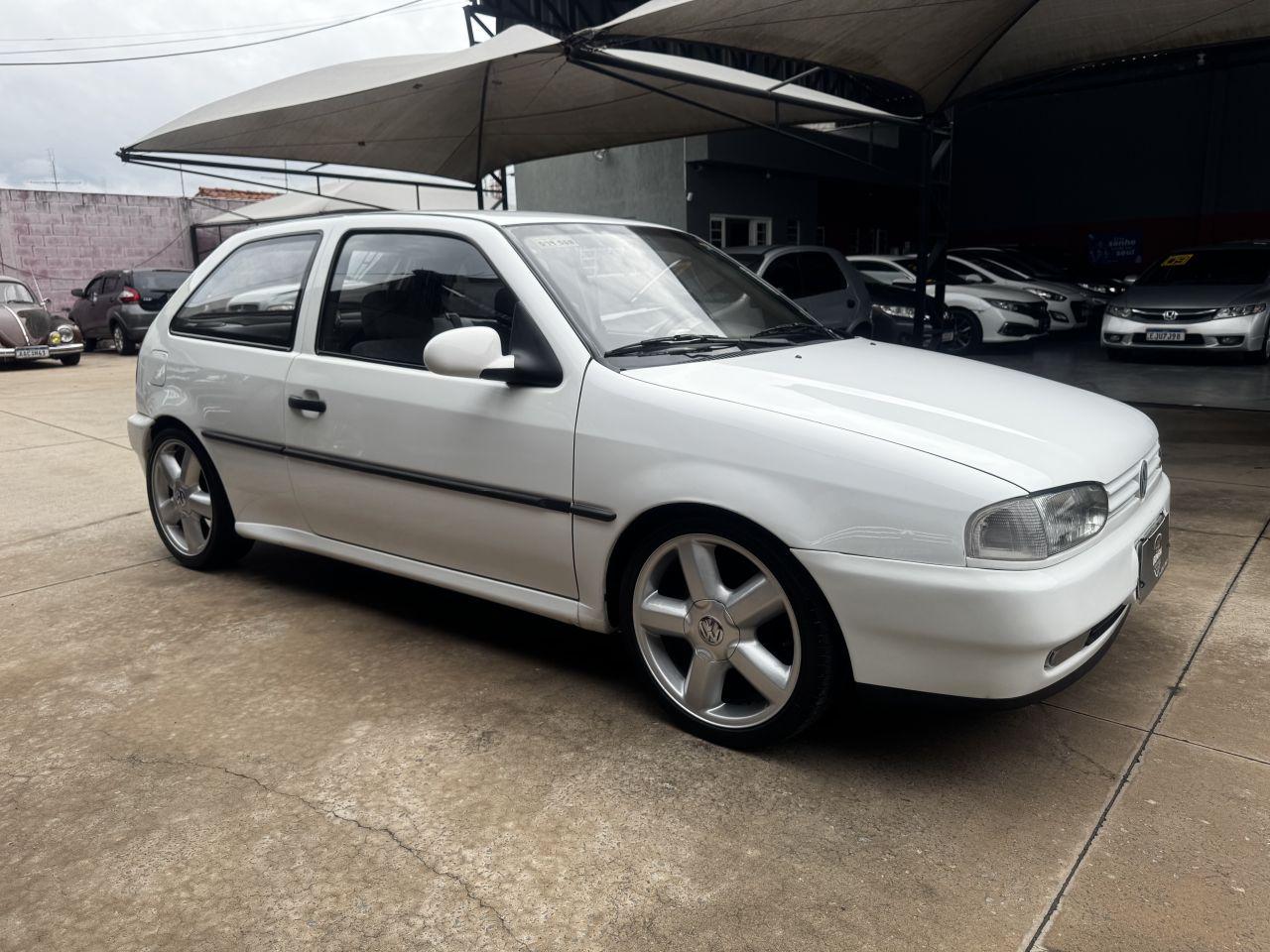 VOLKSWAGEN Gol