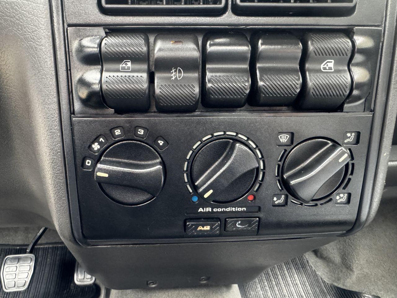 VOLKSWAGEN Gol - Foto