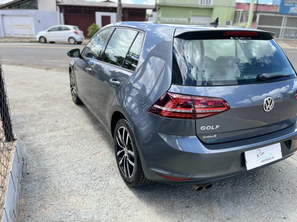 VOLKSWAGEN Golf - Foto