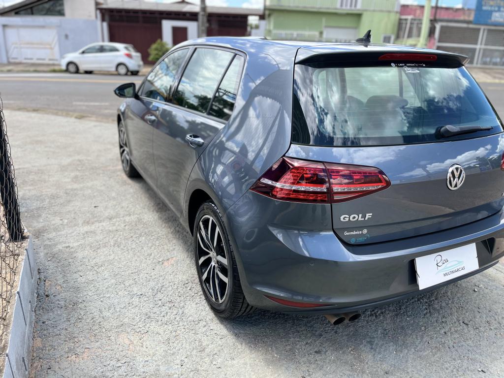 VOLKSWAGEN Golf - Foto