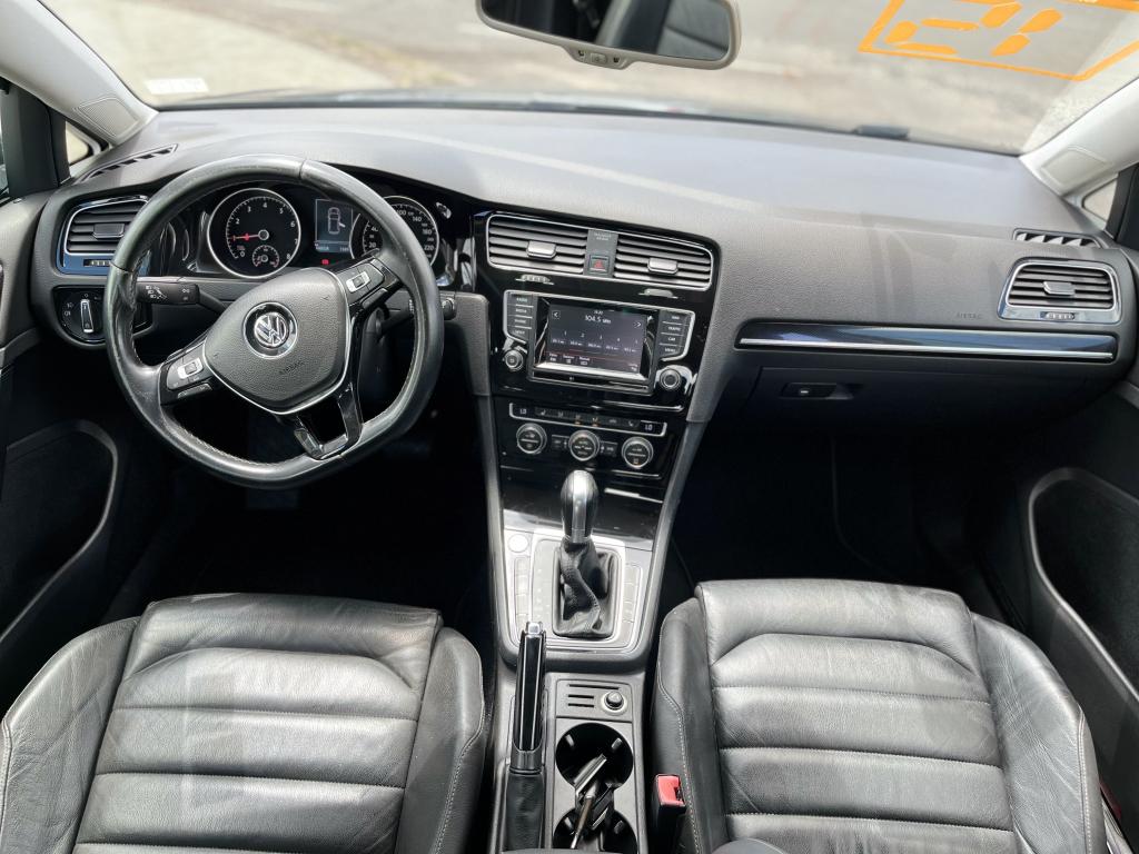 VOLKSWAGEN Golf - Foto