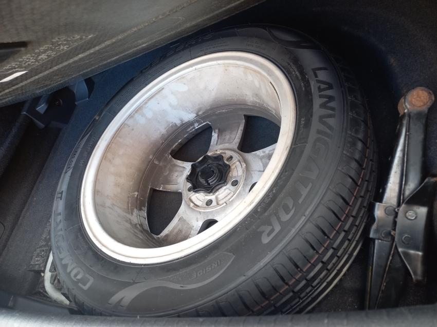 VOLKSWAGEN Golf - Foto