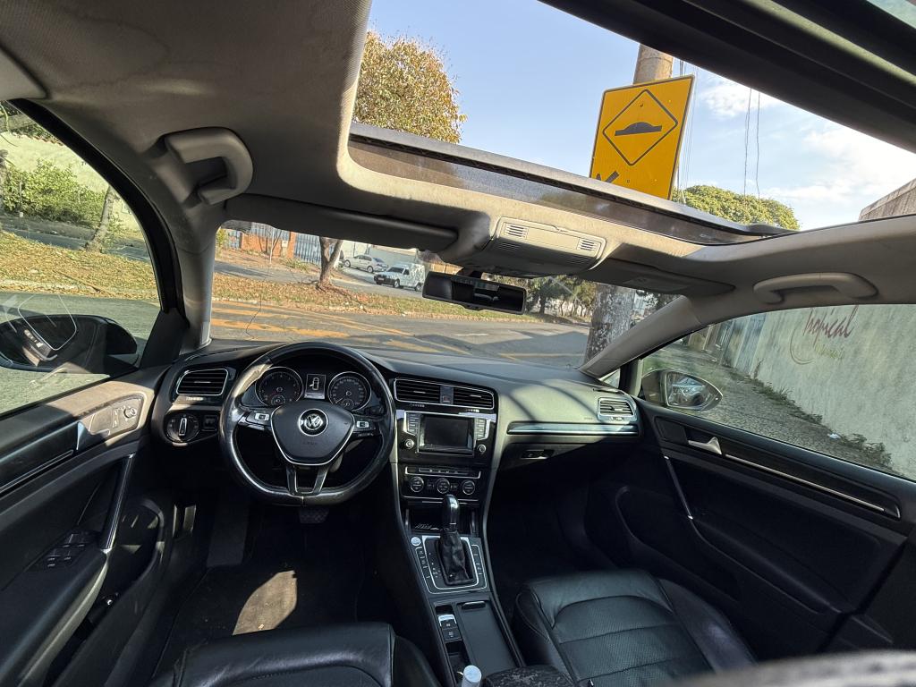 VOLKSWAGEN Golf - Foto