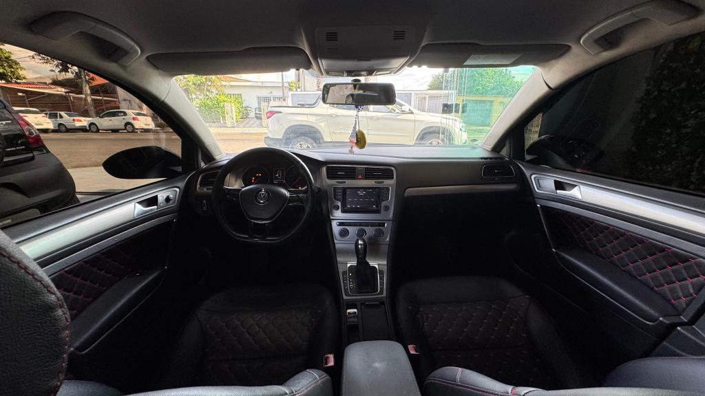 VOLKSWAGEN Golf - Foto