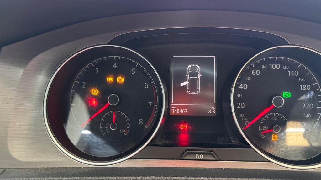 VOLKSWAGEN Golf - Foto