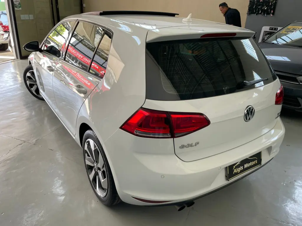 VOLKSWAGEN Golf - Foto