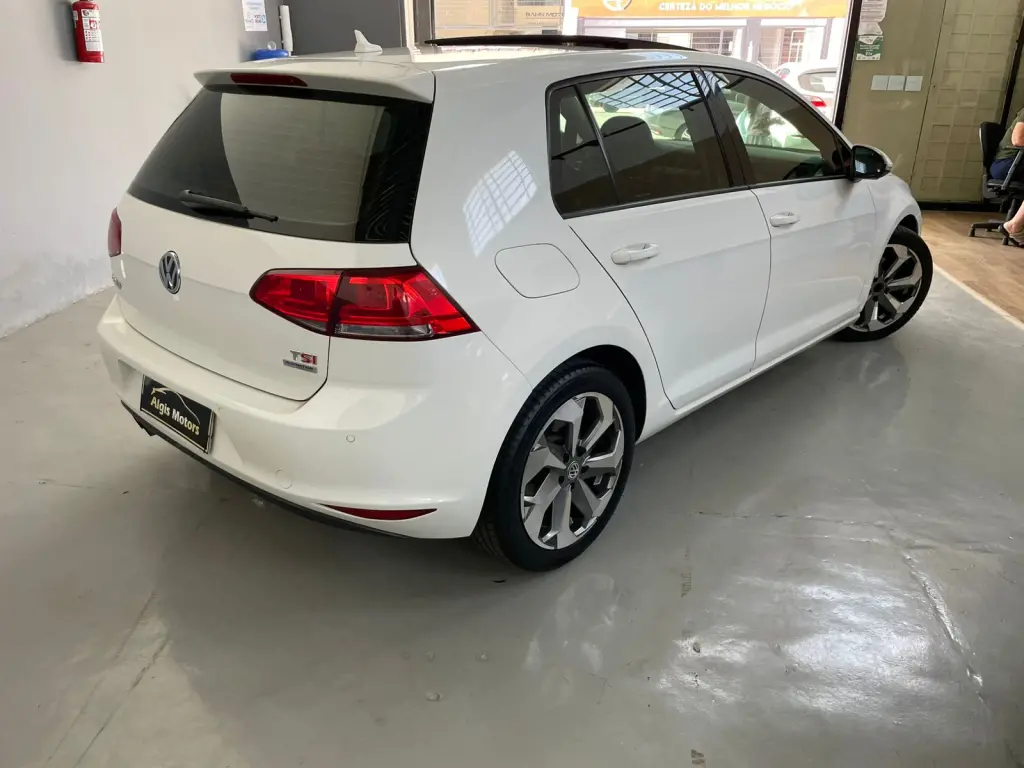 VOLKSWAGEN Golf - Foto