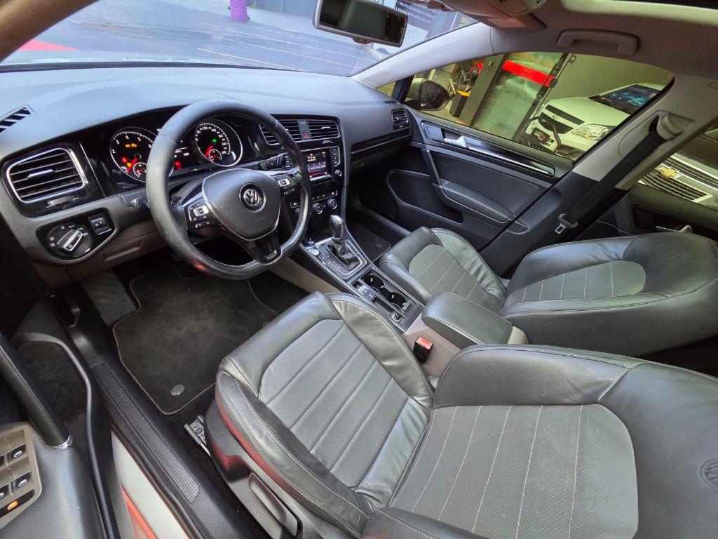 VOLKSWAGEN Golf - Foto