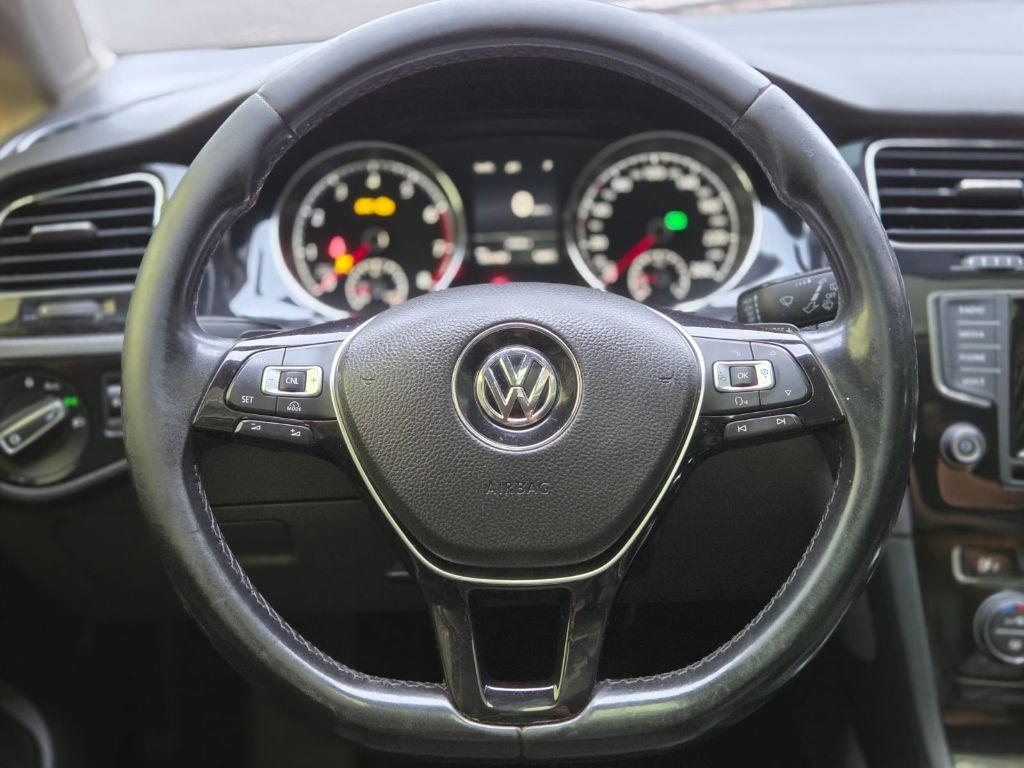 VOLKSWAGEN Golf - Foto