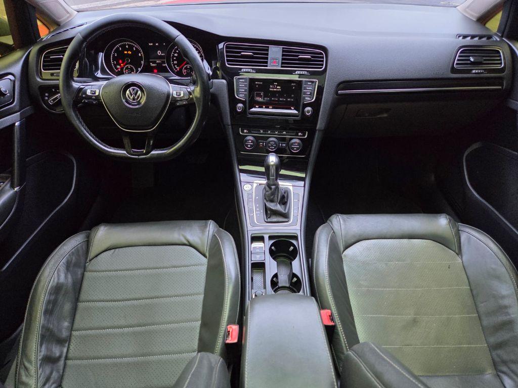 VOLKSWAGEN Golf - Foto