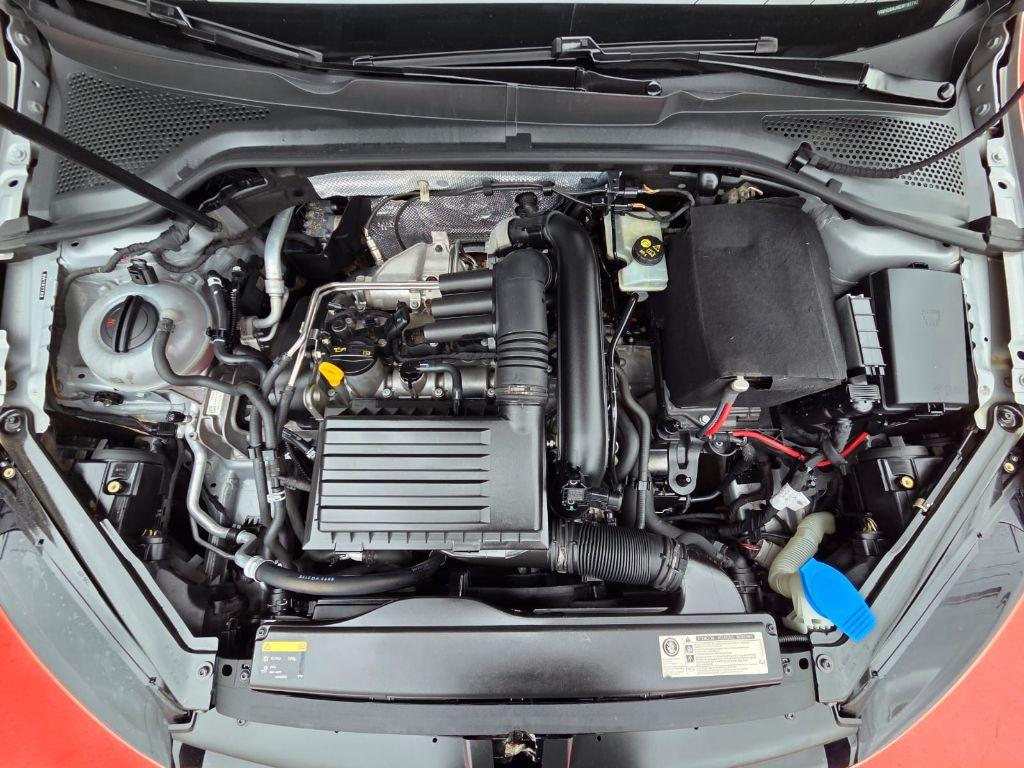 VOLKSWAGEN Golf - Foto