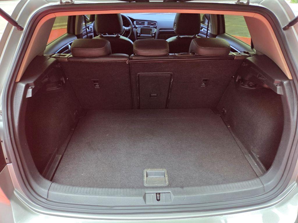 VOLKSWAGEN Golf - Foto