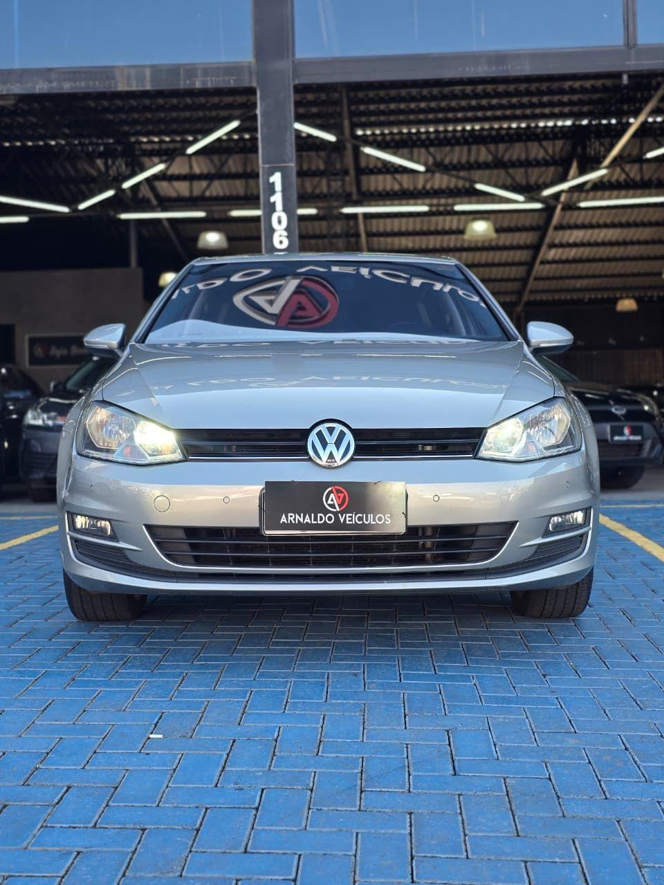 VOLKSWAGEN Golf - Foto